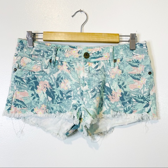 Bullhead Pants - 💕 Bullhead denim co. | frayed short shorts floral